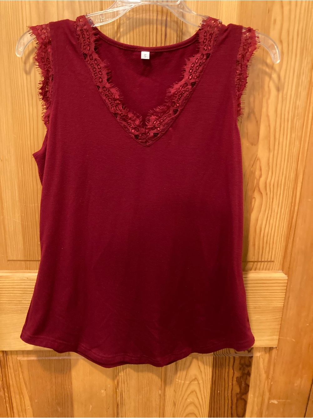 Sleeveless Lace-Trim V-Neck Tank Top - Burgundy